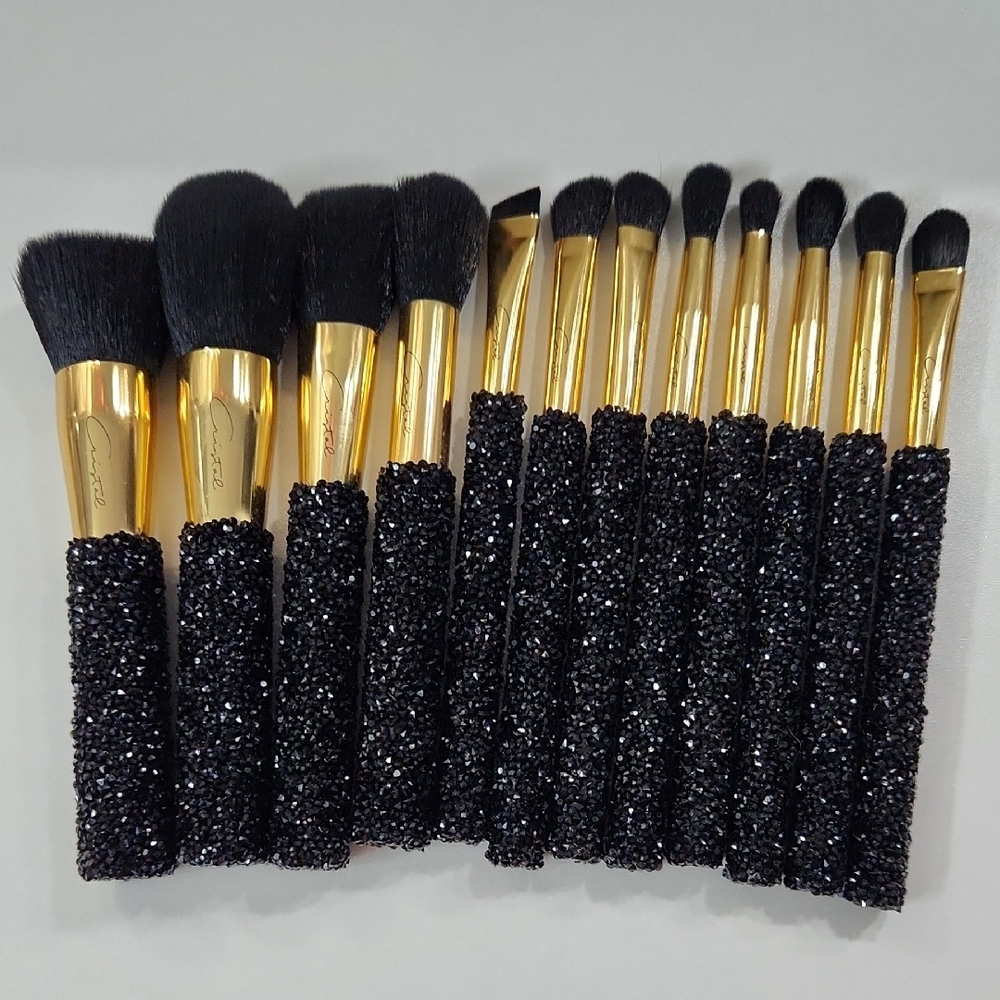 Luxurious Black and Gold Makeup Brush Set
